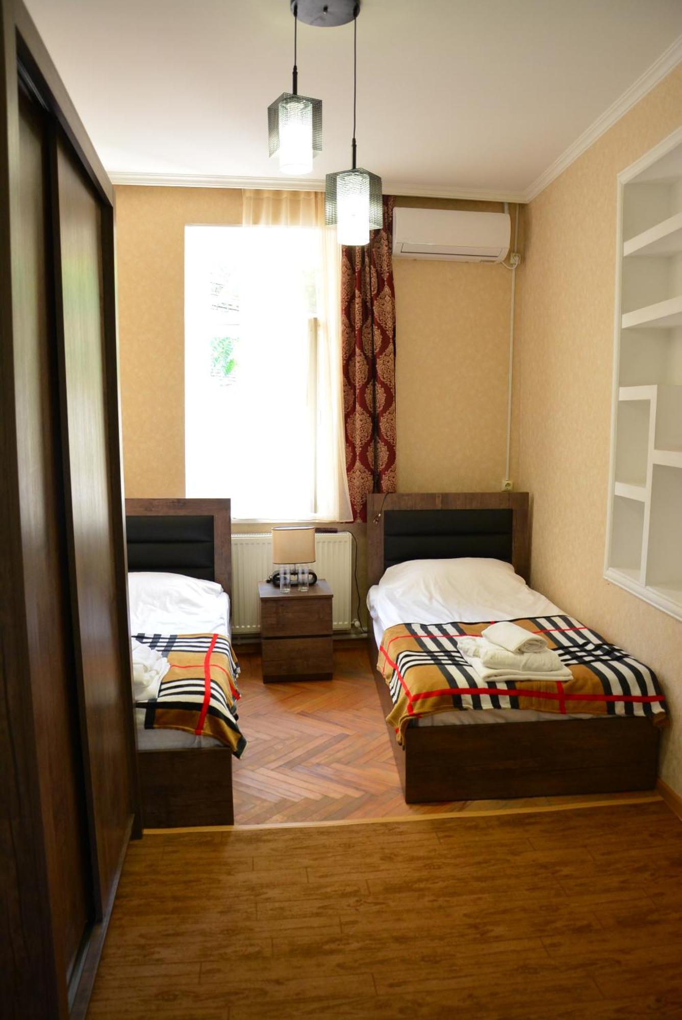Hotel Canyon Tbilisi Esterno foto