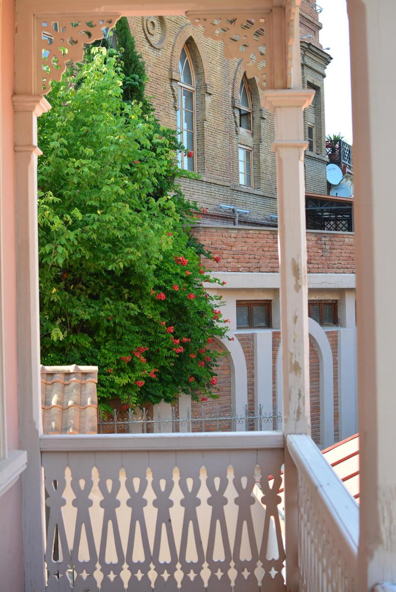 Hotel Canyon Tbilisi Esterno foto