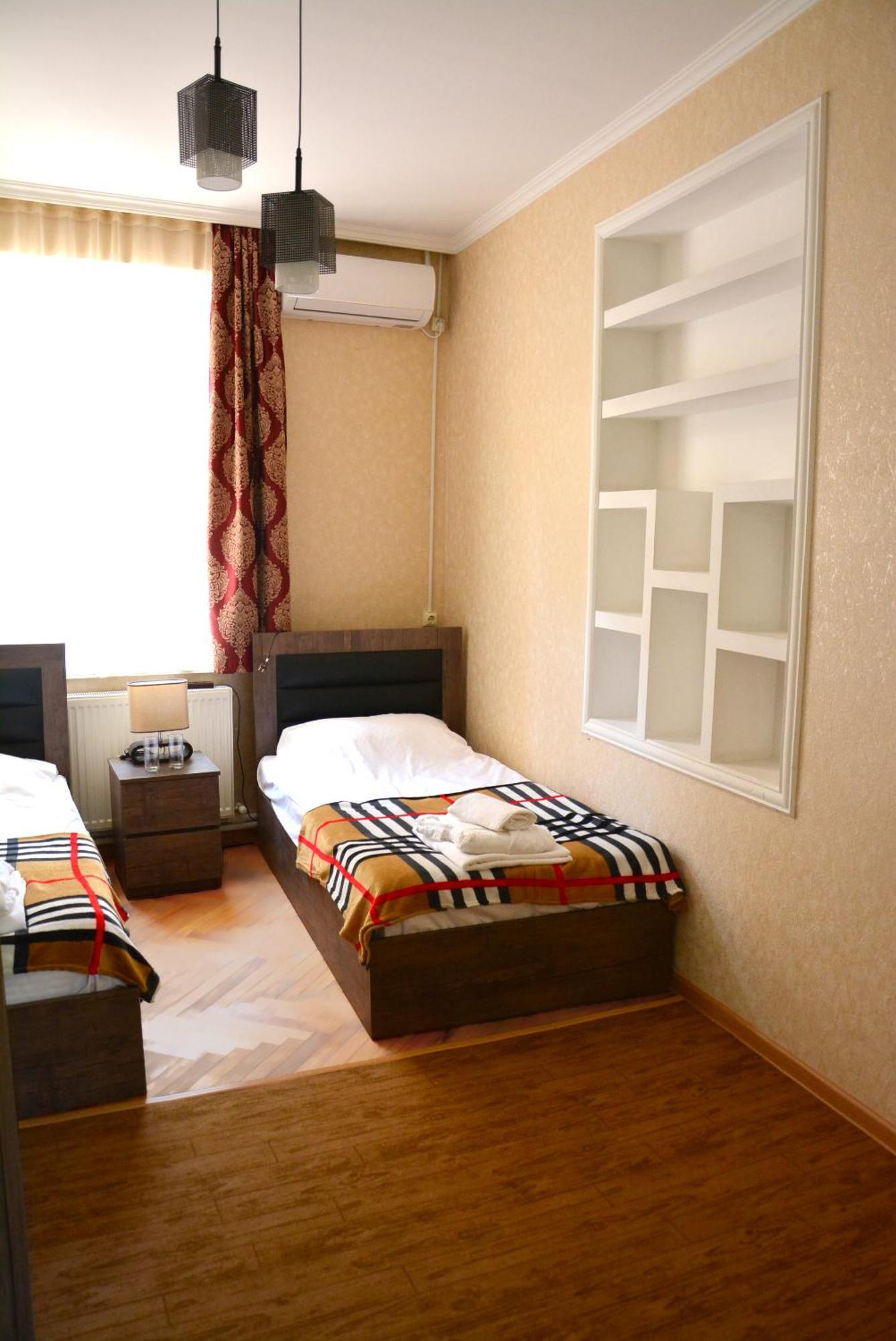 Hotel Canyon Tbilisi Esterno foto