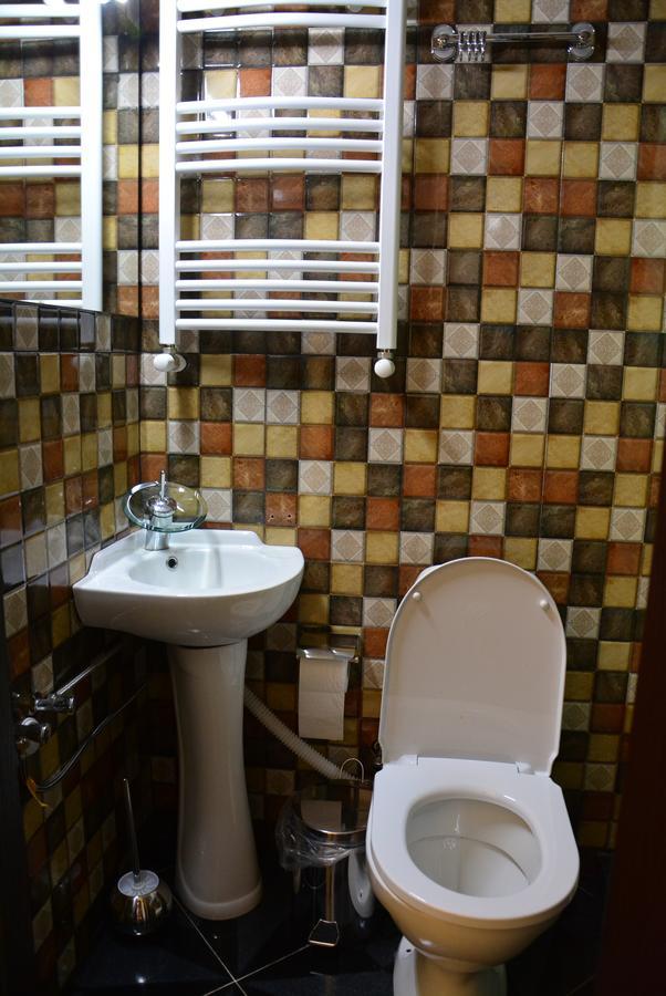 Hotel Canyon Tbilisi Esterno foto