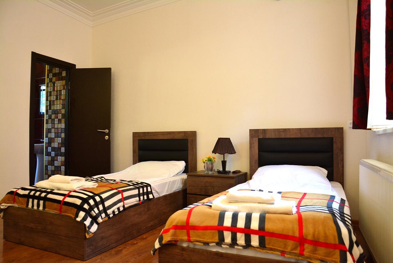 Hotel Canyon Tbilisi Esterno foto