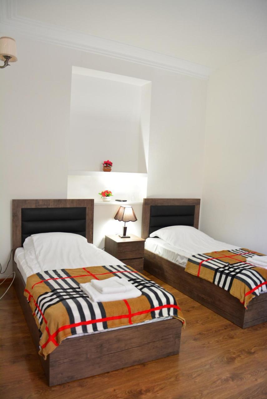 Hotel Canyon Tbilisi Esterno foto